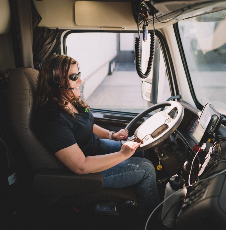 Women-truck-drivers